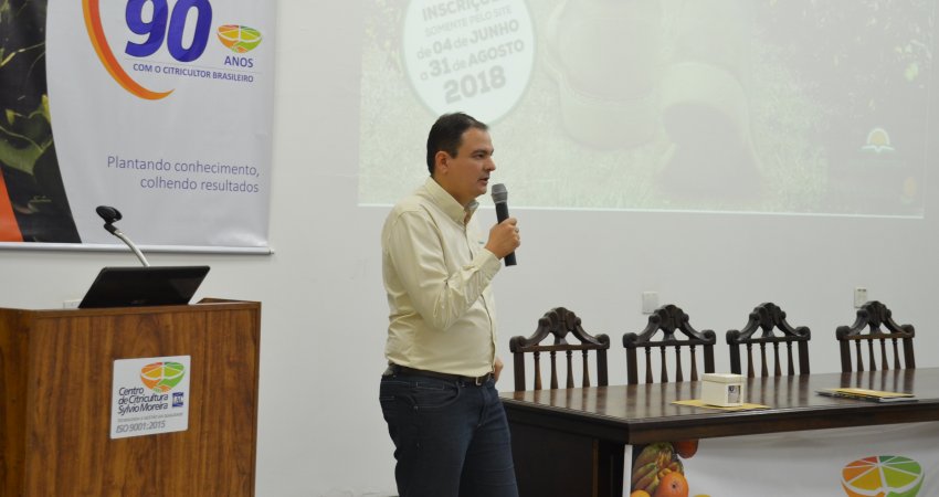 Fundecitrus faz apresentações sobre o greening no terceiro dia da Semana da Citricultura