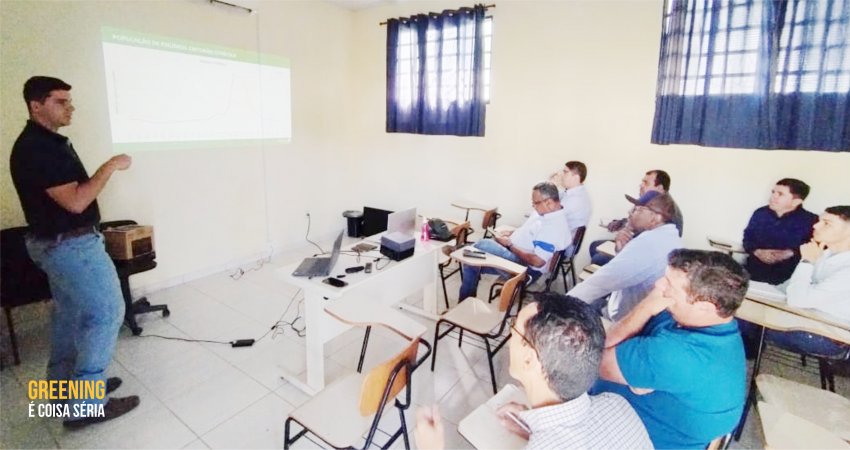 Encontro com citricultores reforça orientações sobre enfretamento ao greening, em Anhembi (SP)