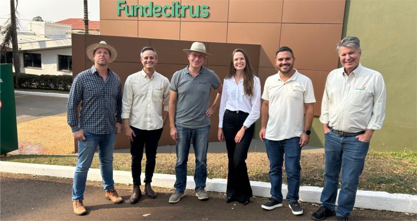 Fundecitrus recebe a visita de representantes da CNH New Holland