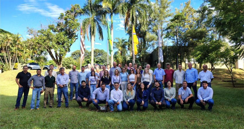 Citricultores de Campos de Holambra (SP) visitam o Fundecitrus