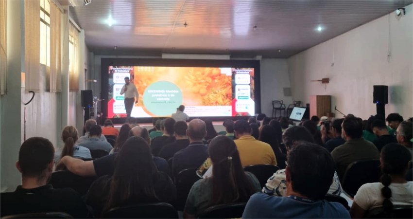 Fundecitrus participa do 3º Encontro Paranaense de Fruticultura