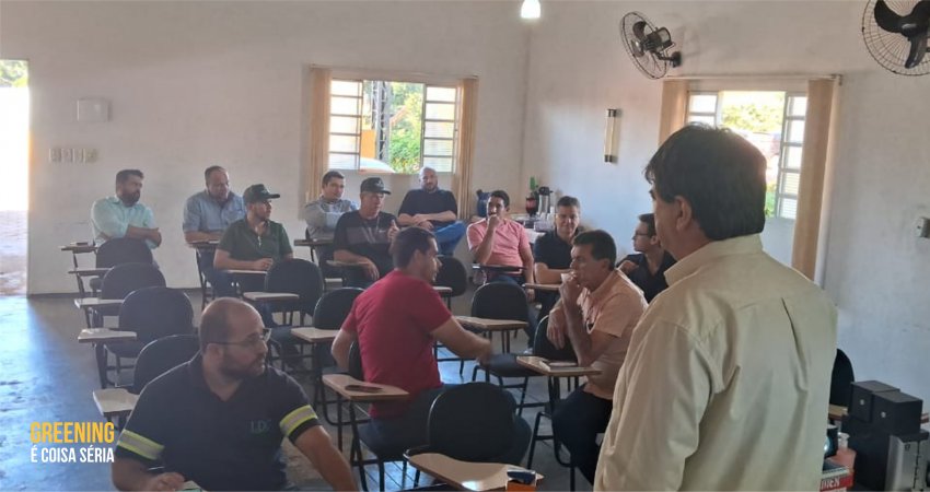 Encontro com produtores do município de Pirajuí (SP) alerta sobre o manejo do greening