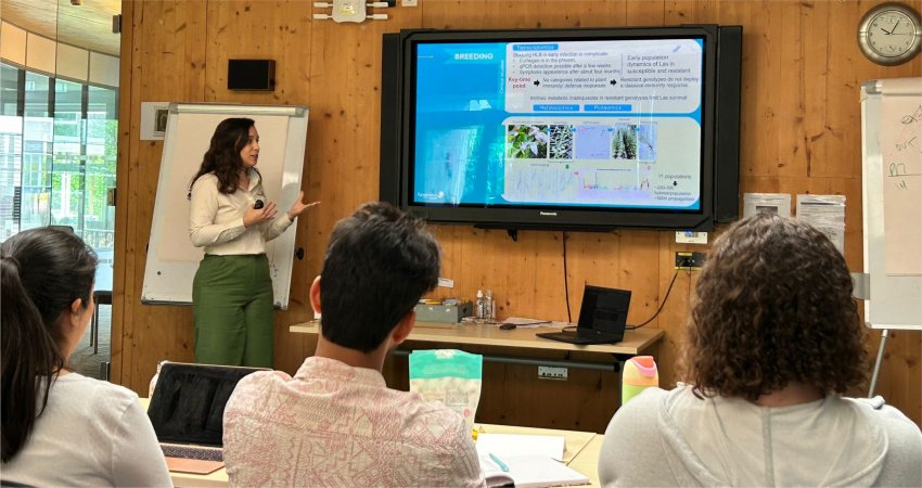 Fundecitrus participa de Conferência do Laboratório Sainsbury, no Reino Unido