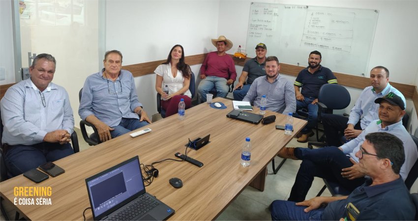 Encontro com citricultores de Sud Mennucci (SP) discute estratégias de combate ao greening   