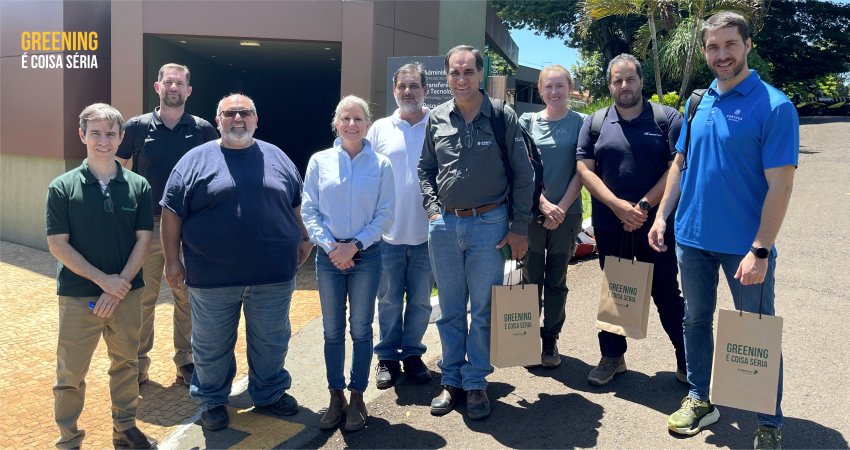 Representantes da Corteva visitam Fundecitrus e discutem manejo do psilídeo