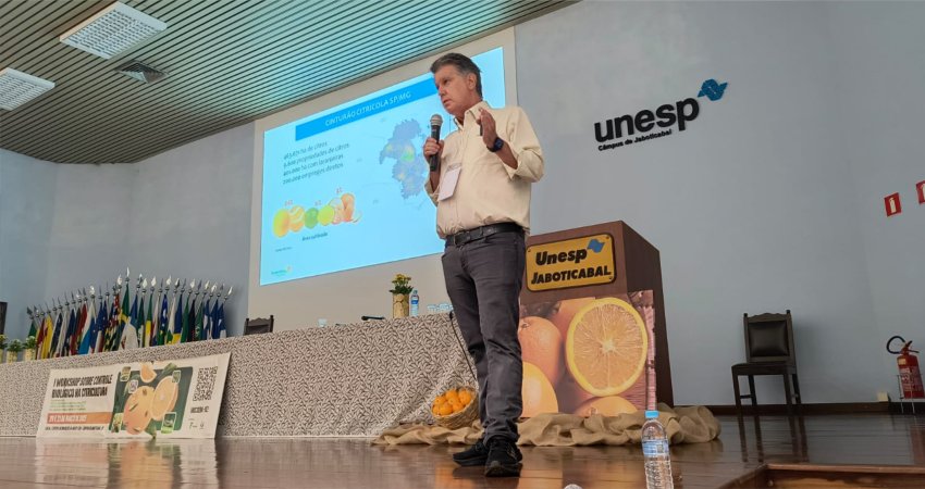 Fundecitrus discute cenários e desafios do setor citrícola em Workshop, em Jaboticabal (SP)