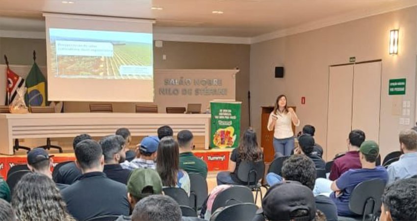 Fundecitrus ministra palestra em faculdade de Jaboticabal (SP)