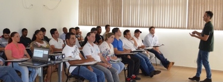 Fundecitrus realiza curso de inspeção de pragas