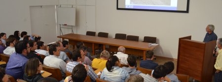 Professor da Universidade da Flórida dá palestra sobre cancro cítrico e HLB