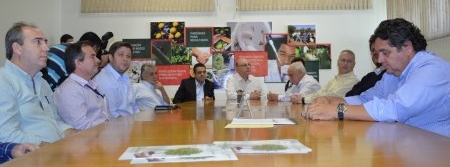 Secretário Estadual de Agricultura visita o Fundecitrus